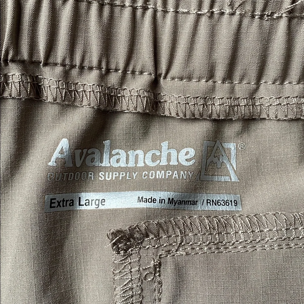 Avalanche Women’s Tan Cropped Pants Size XL - Picture 5 of 7
